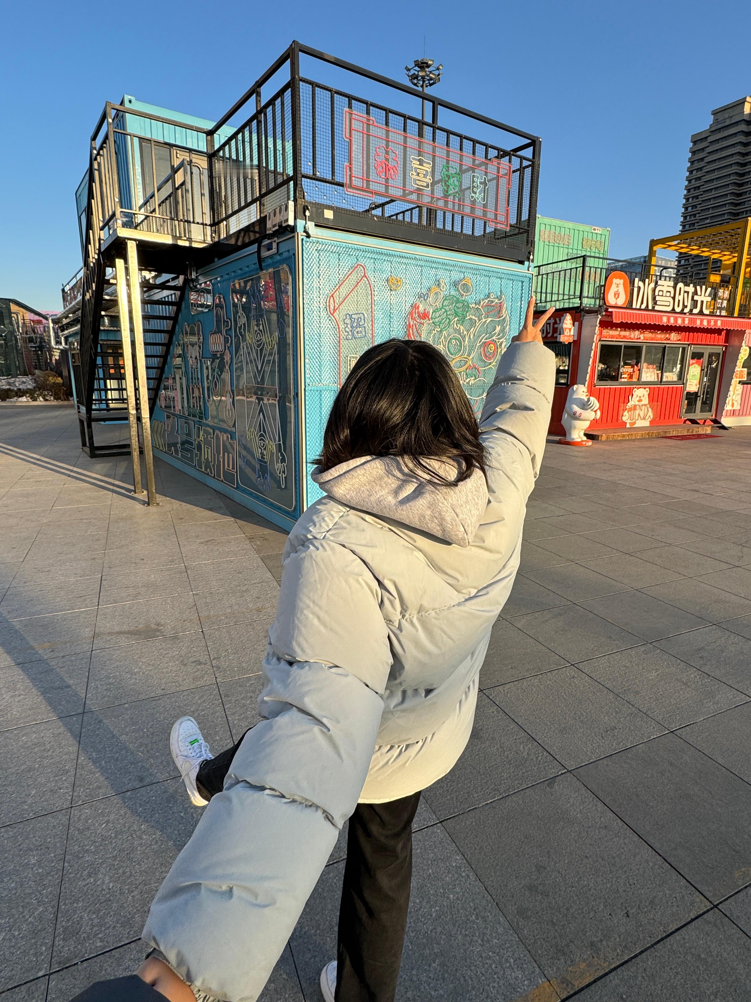 前几天和妹妹拍的网红pose照 ​​​