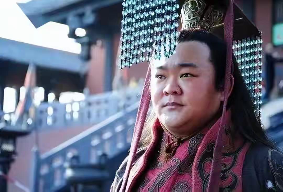 诸葛亮临死前，阿斗轻声问了他一个问题：“父亲，您说，天下大势终究会如何？我们刘家