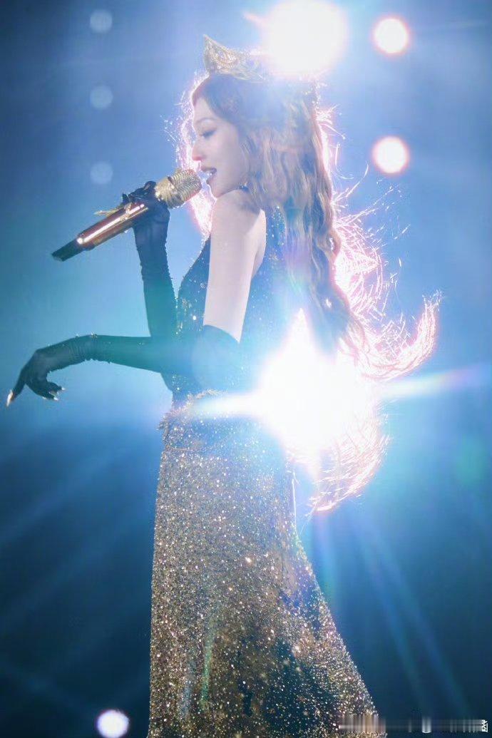 张韶涵这15S是我能听的吗 家人们谁懂这快乐！新专辑15S预告太绝！和钱雷合作的