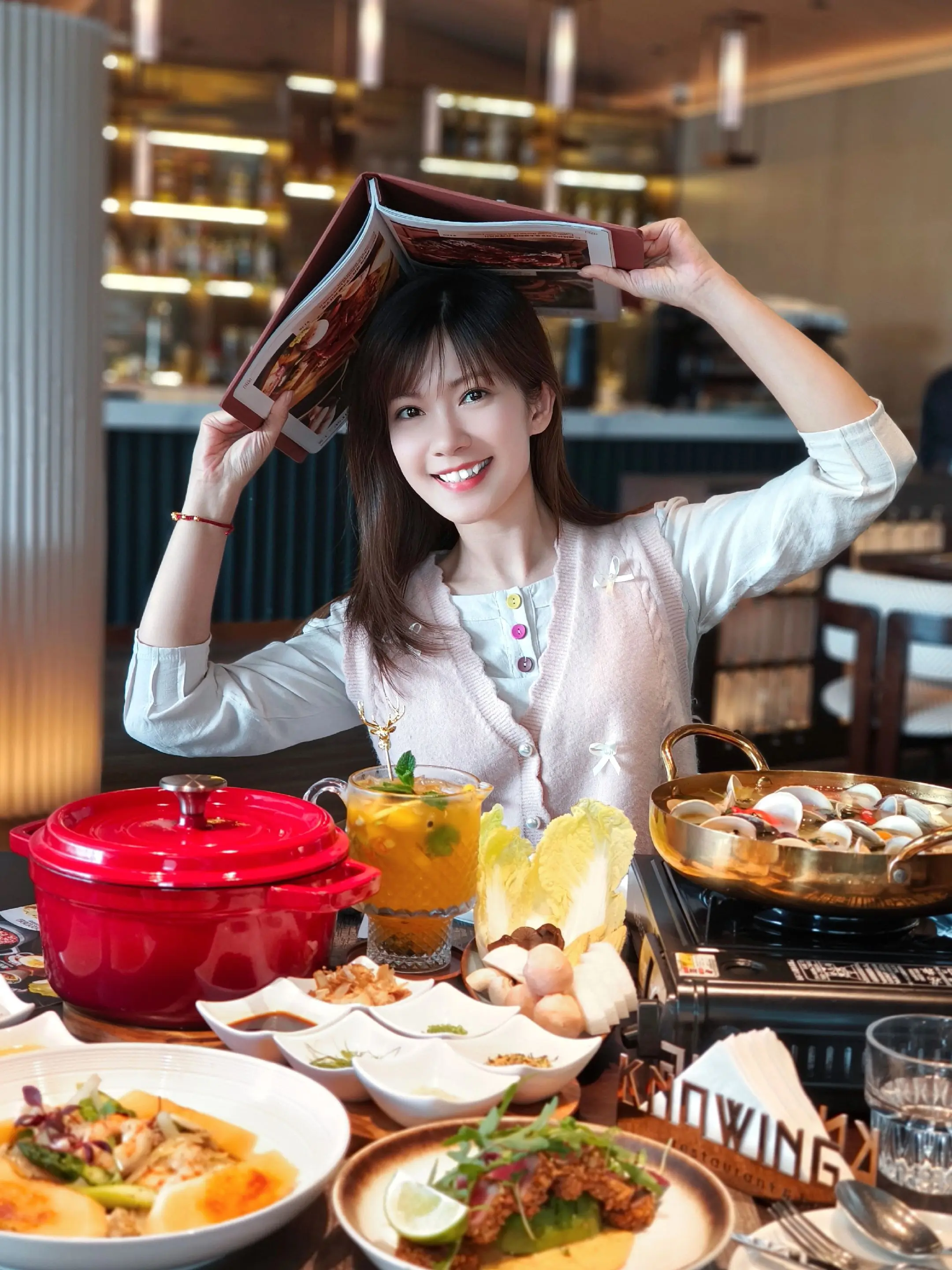 竟然发现老板娘私藏VIP室➕隐藏菜单！ 心思思又想去明知吃漂亮饭了，果...