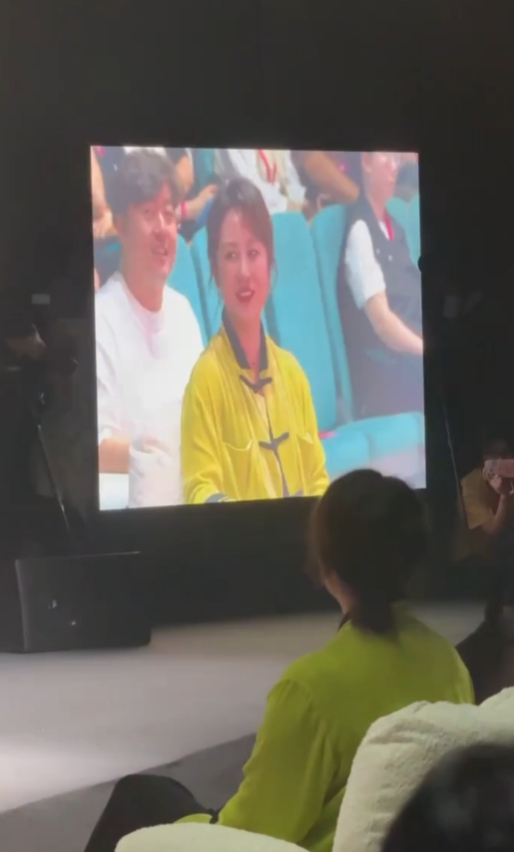 沈腾川粤句  沈叔叔在澳门的舞台上又创造了一个经典时刻，说着一口“川粤混合”的句