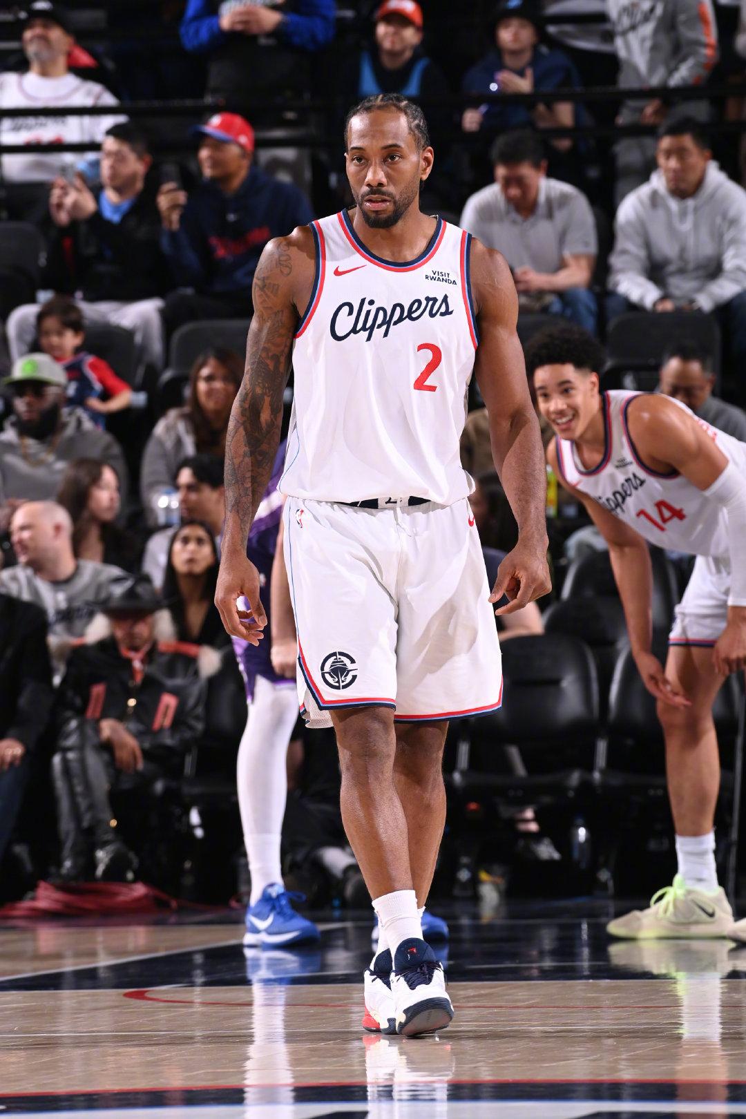 仔细想想，与其说是现在的小卡重返巅峰，不如说是之前被祖巴茨和泰伦卢给耽误了。之前