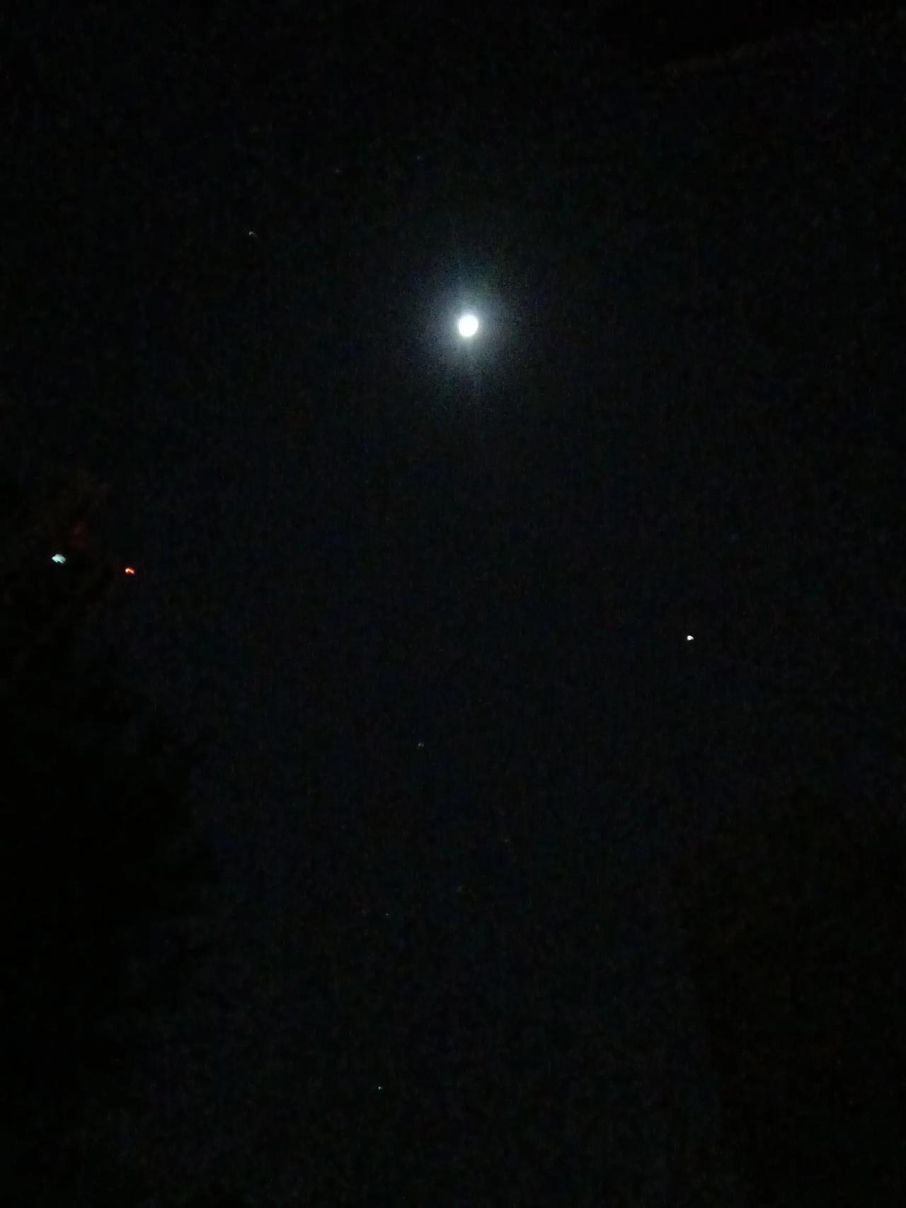 繁星点点，皓月当空，
先于庙算，
谋后乃定，行且坚毅！