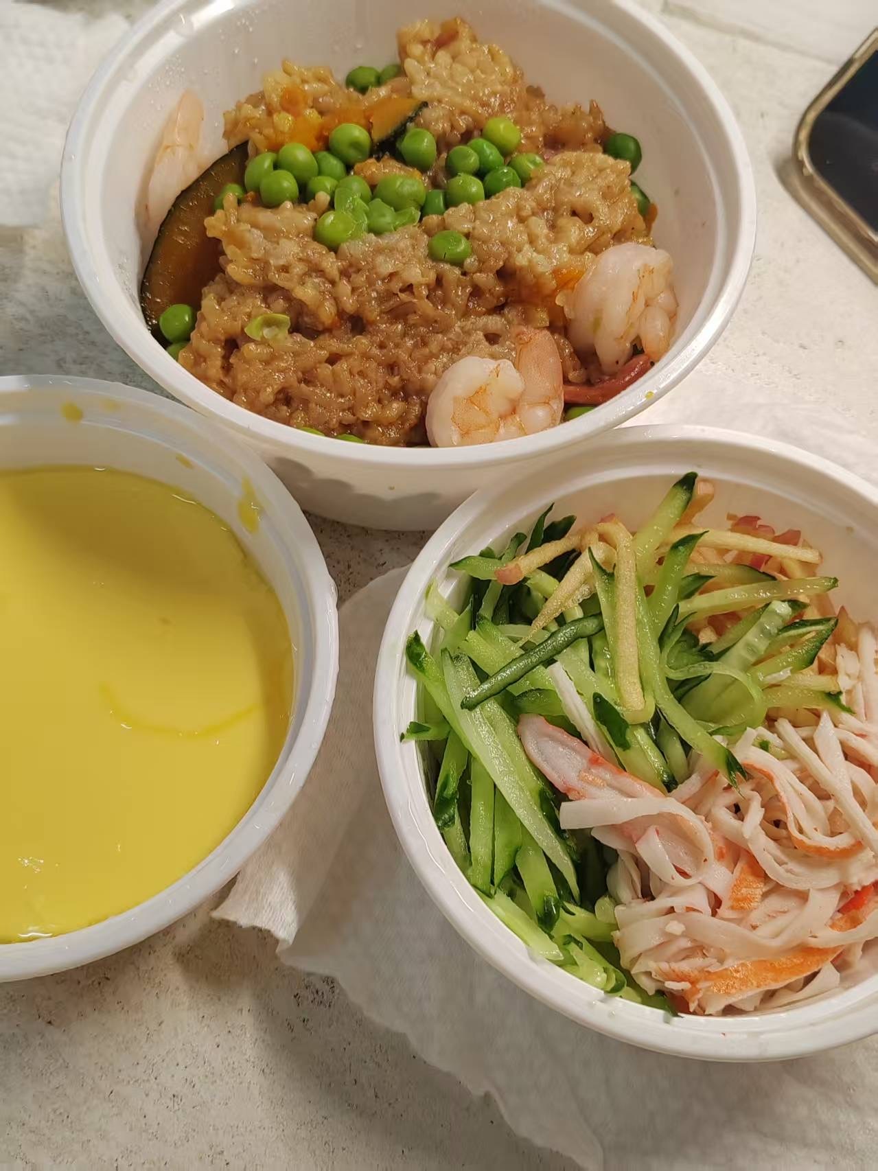 吴昕用千问把长沙小吃点了个遍选择困难症狂喜！用千问点外卖不用纠结，免单卡一用对钱