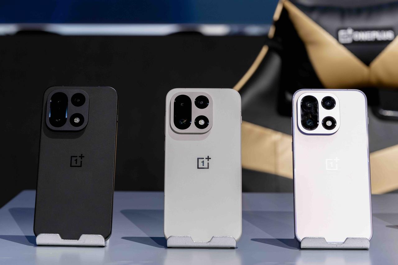 有报道称，作为第五代骁龙8至尊版处理器的迭代版本，第六代骁龙8至尊版将有标准版与