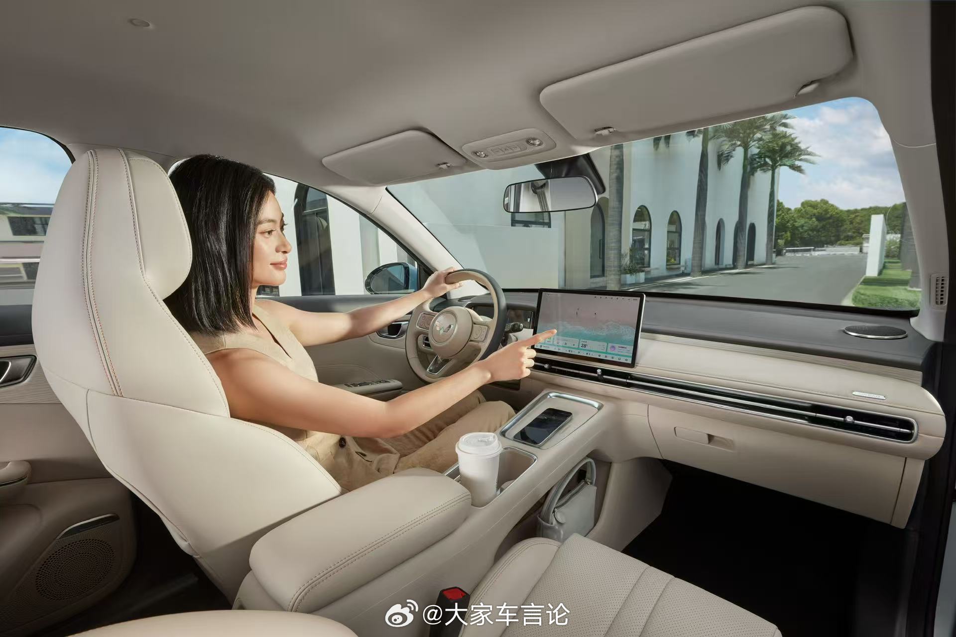 五菱缤果S 525km旗舰款进阶上市，限时置换补贴价8.68万元。城市通勤和假日