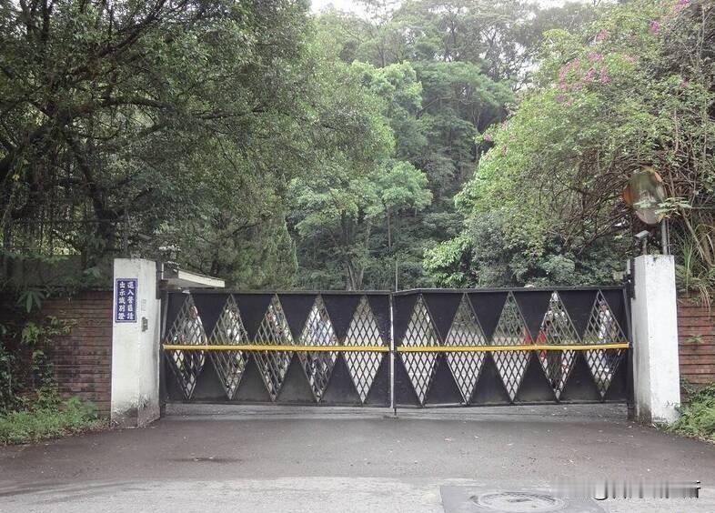 台湾守备金库的官兵集体赌博
现在被发现
台湾吓坏了
集体调职并惩处

据说
他们
