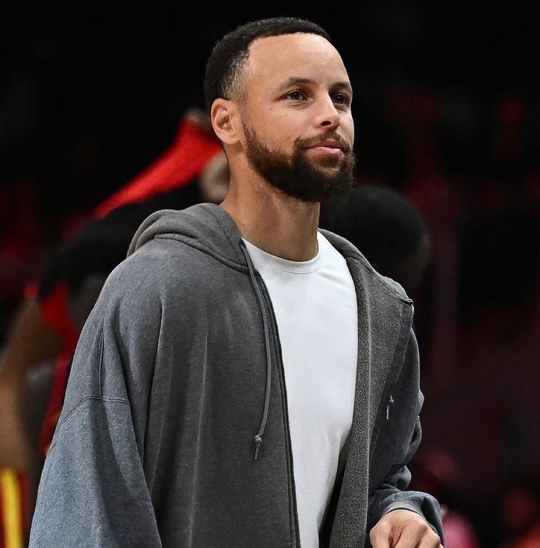 斯蒂芬·库里在本赛季 NBA 关键时刻的三分球命中数仍与他人并列第一。他自一月份