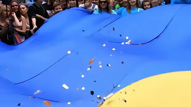 一位乌克兰华人表示，如果不是当初乌克兰把航母、武器装备卖给中国并提供技术，那么中