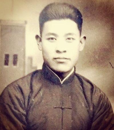 千秋碧血继炎黄！ 吴天伦，上海恒社弟子，抗日义士。1937年8月上海淞...