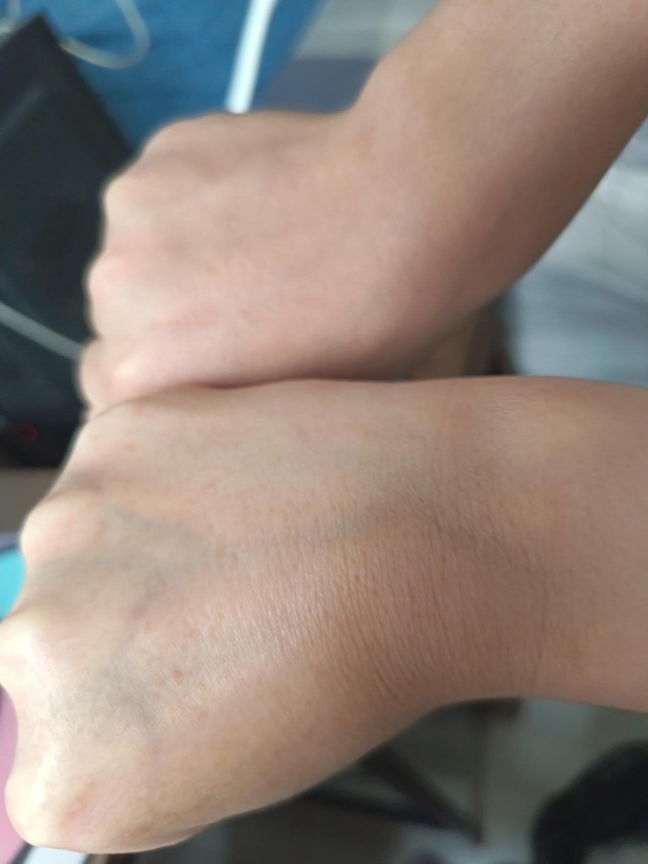 分享我这周有趣的事：妈妈问儿子像谁，儿子说他像爸爸一样帅，无论妈妈问多少遍，儿子