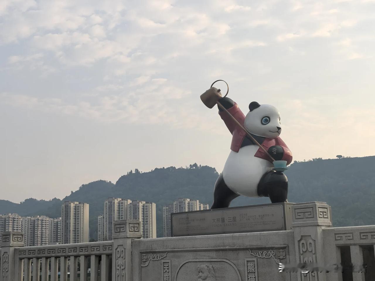 昨晚我都睡着了，放在床头柜上的手机忽然响起来了。声音在寂静的夜里分外响亮，被惊醒