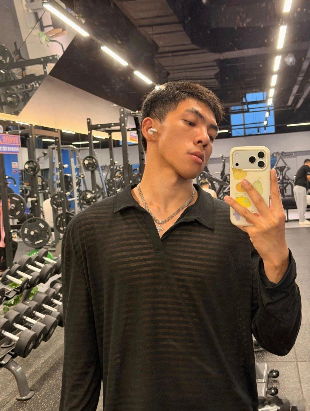 喜欢健身肌肉男对不对体育生 ​​​