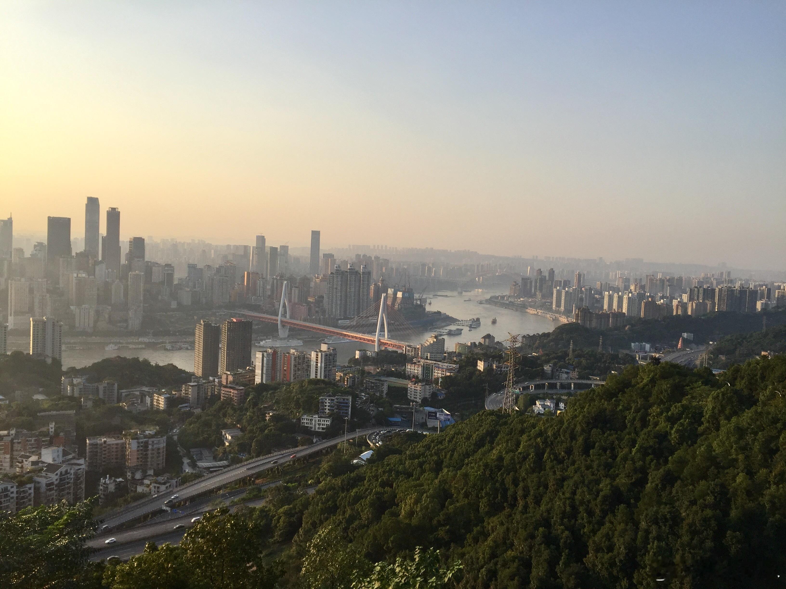 景甜同学何其聪明但人一旦让财或色所干扰，那她的判断就会走样。小景同学恰恰被孙的金