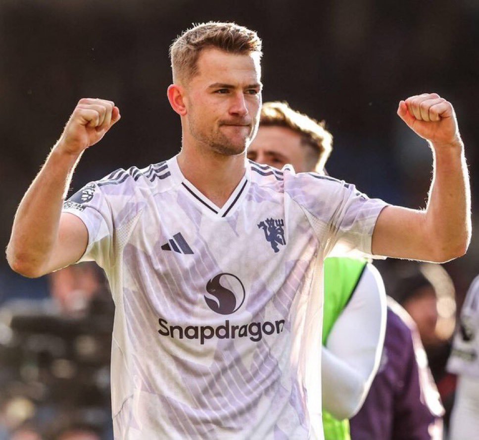 德里赫特本赛季还会再为球队出场吗？卡里克：很难说，因为这花了太长时间。背伤就是这