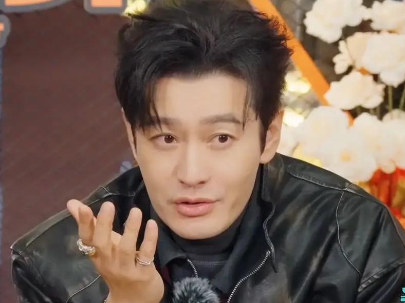 黄晓明综艺现场，一句玩笑话，藏着“暖爸”对儿子的爱

人们常说，父爱如山：深沉、