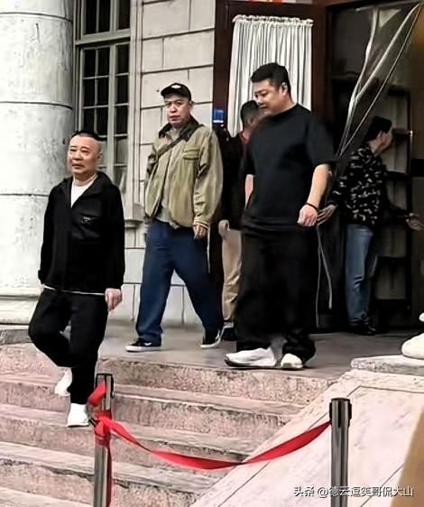 彻底长记性了？郭德纲到天津德云社授课大变样，褪去排场低调现身，状态让人感慨！
 
