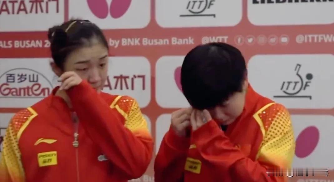 莎莎哭了，陈梦也哭了，这就是国球背后的压力，总要有人站出来，去战斗，去守护！此刻
