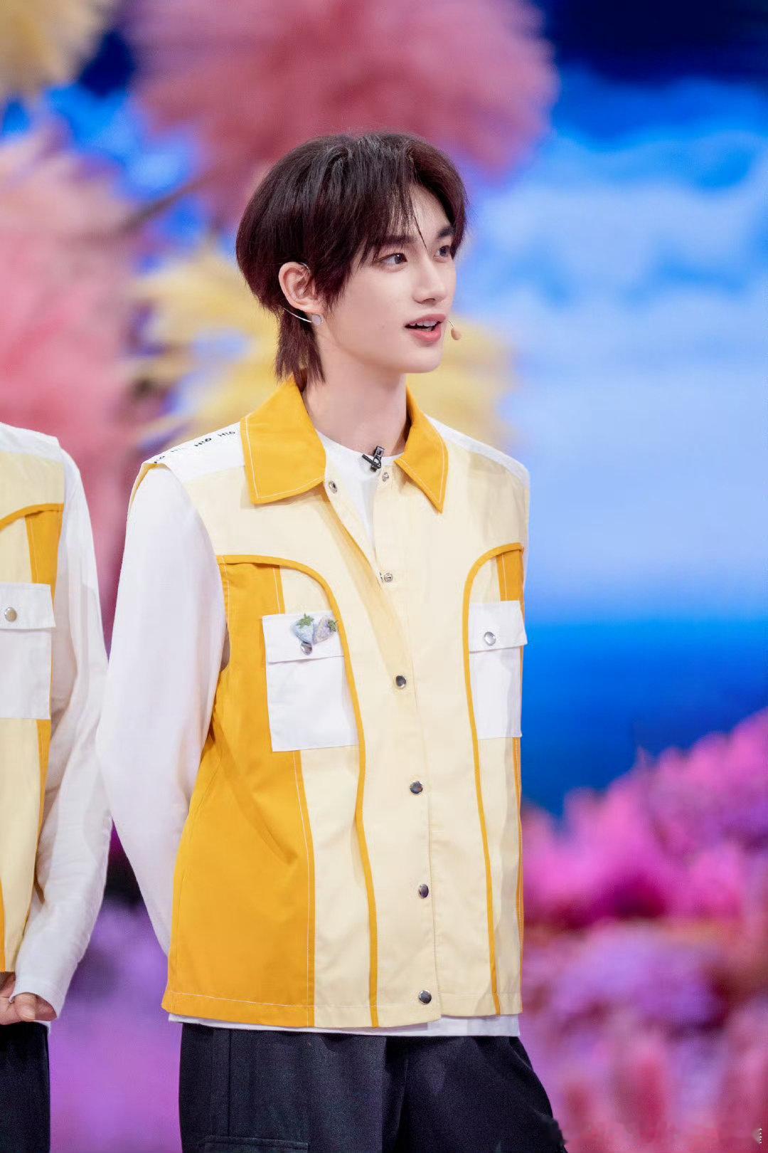 丁程鑫 丁程鑫hi6开场秀戴狐狸耳朵发箍 你好星期六 丁程鑫hi6开场秀好绝！狐