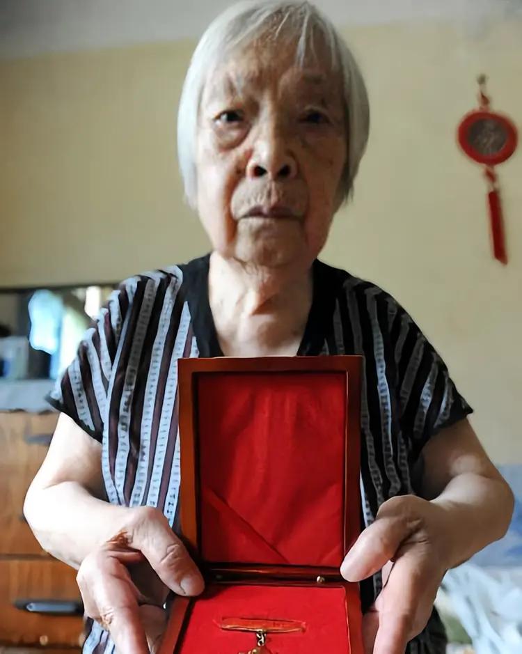 刘桂英（1920年-2021年11月16日），出生于湖南长沙，中国远征军唯一一位