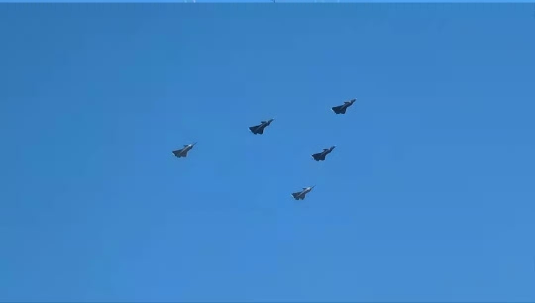 J20A已经服役，即将参加9.3阅兵 [并不简单]好！加速量产，以后生产的都将是