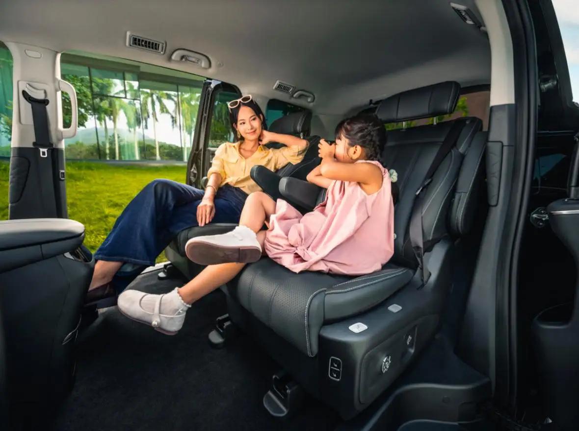 据调查，我国现有家庭用车价位分级为：
    39％的家庭——10万元以下的车，