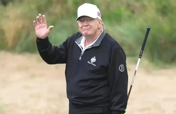 特朗普太惜命了，打高尔夫球时身边居然还随身跟着车载防空导弹，这是有多怕死？

据