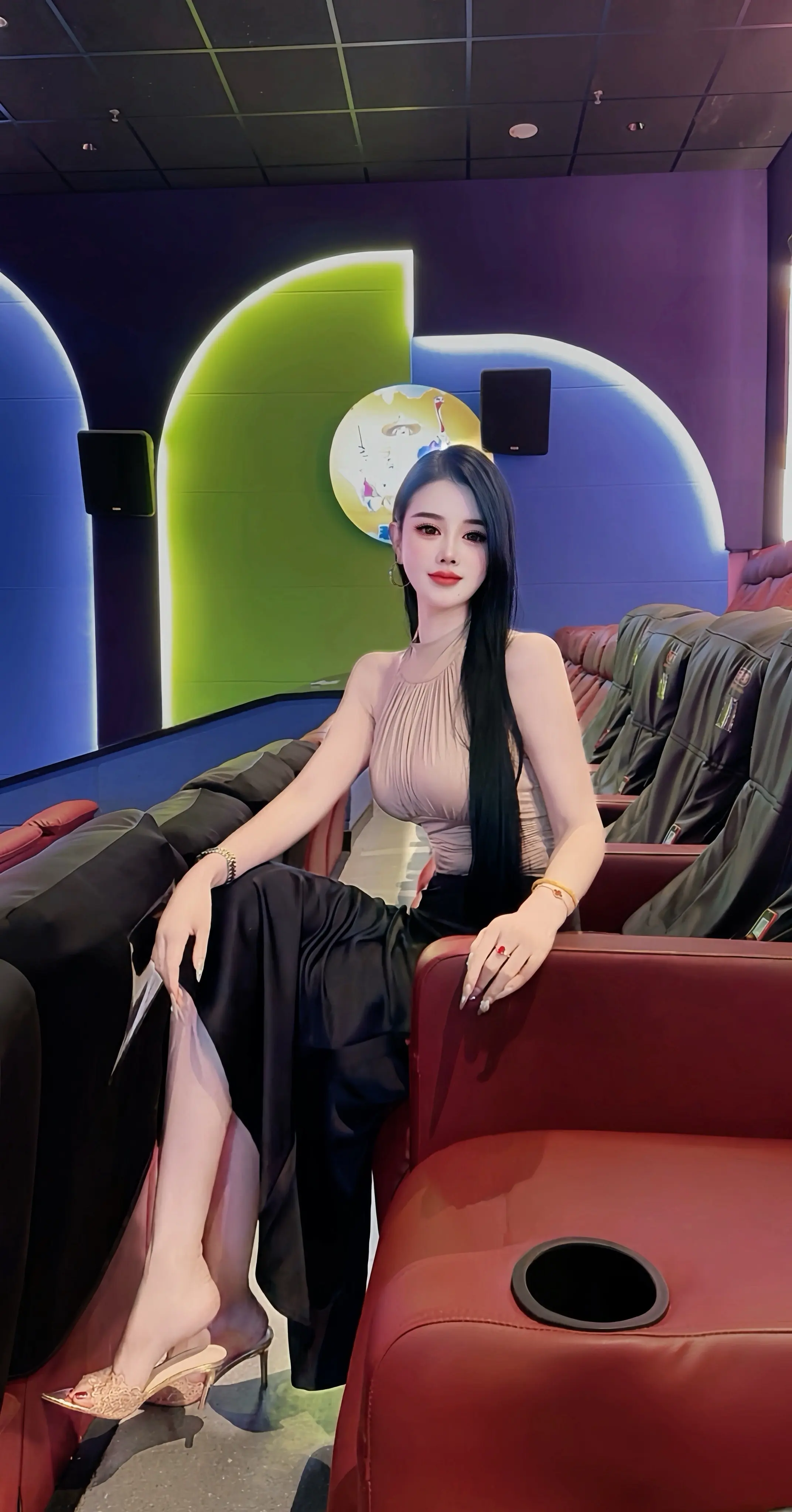 世界那么大，有人弃你如蔽履。有人视你如珍宝，总有人觉得你不够好，可也一...