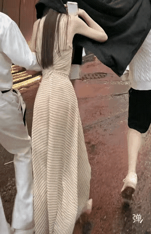 老天是公平的，不论男女、丑俊一视同仁。