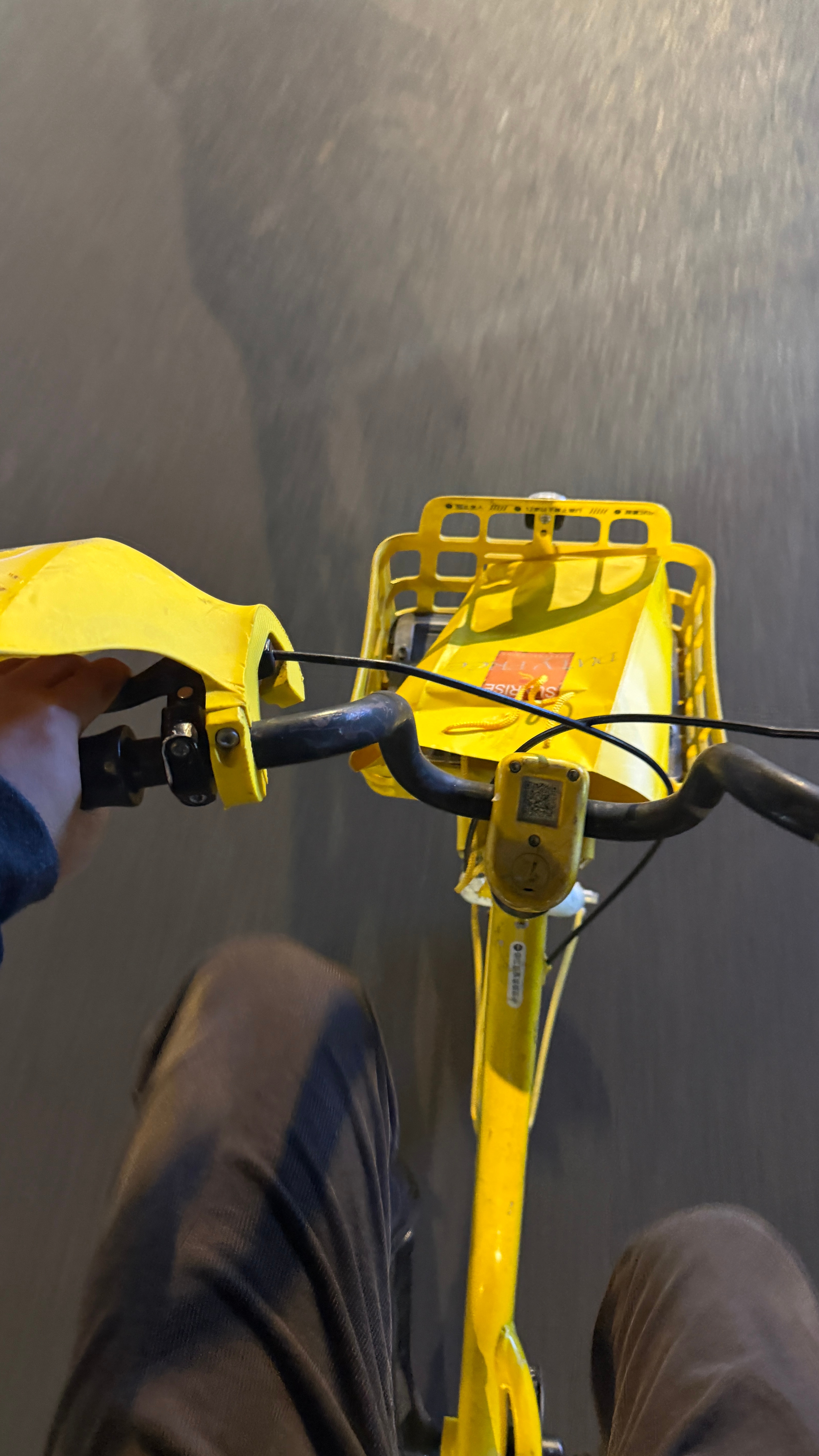 家附近有手机维修，看看能不能抢救一下神机 