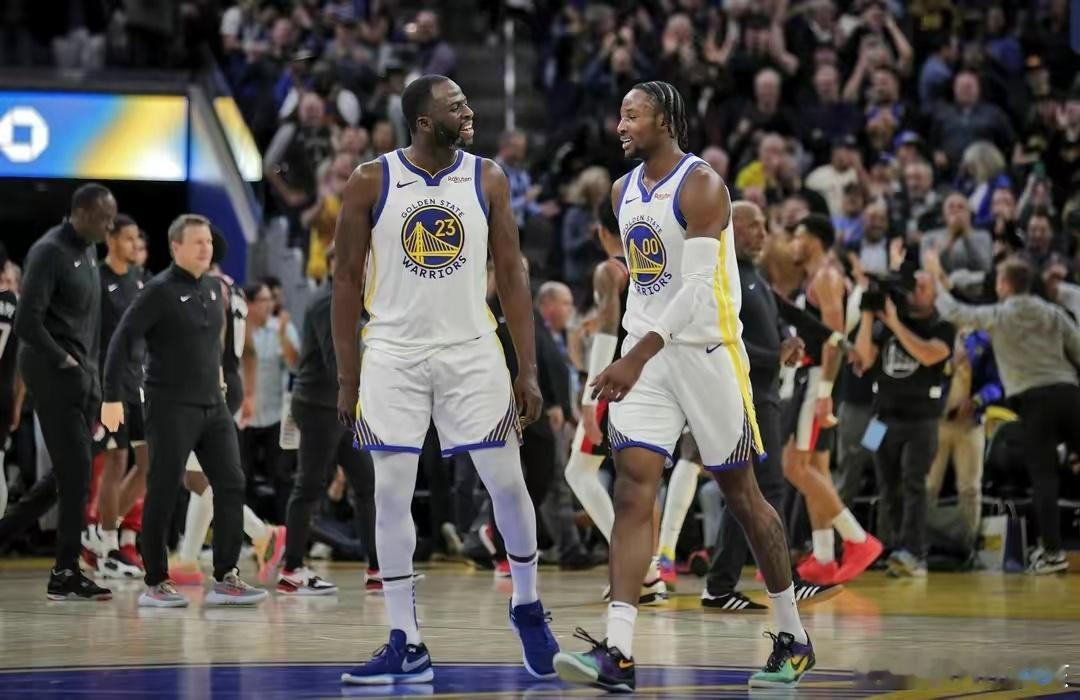 NBA常规赛，勇士主场119-107击败76人。赛后勇士主帅科尔接受了媒体采访。