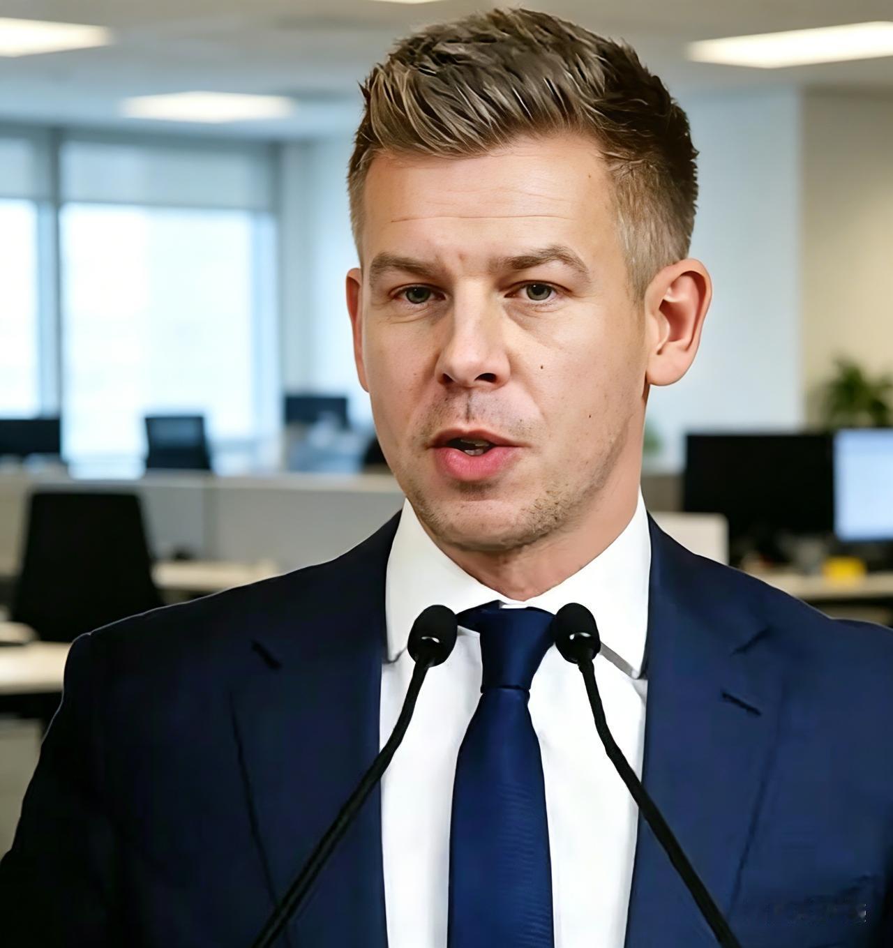 焦布罗被通缉了，昔日盟友反目成仇，威权游戏里的棋子终被弃
    2026年5月