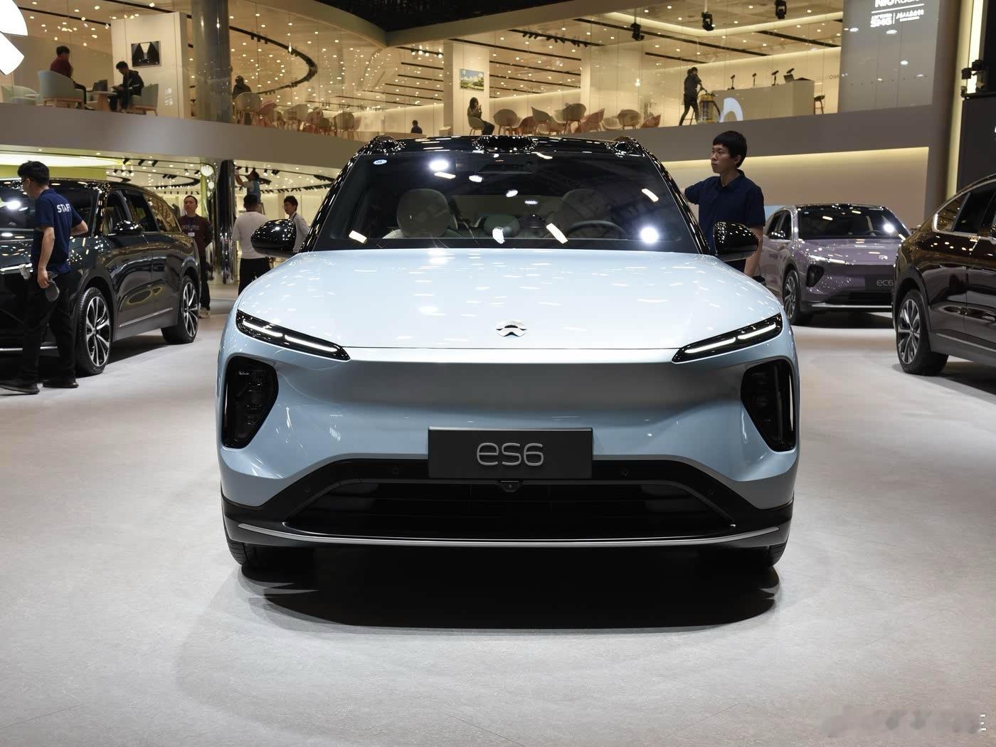汽车[超话]  新款蔚来ES6或5月上市：新款蔚来ES6或于5月上市，内饰有变化