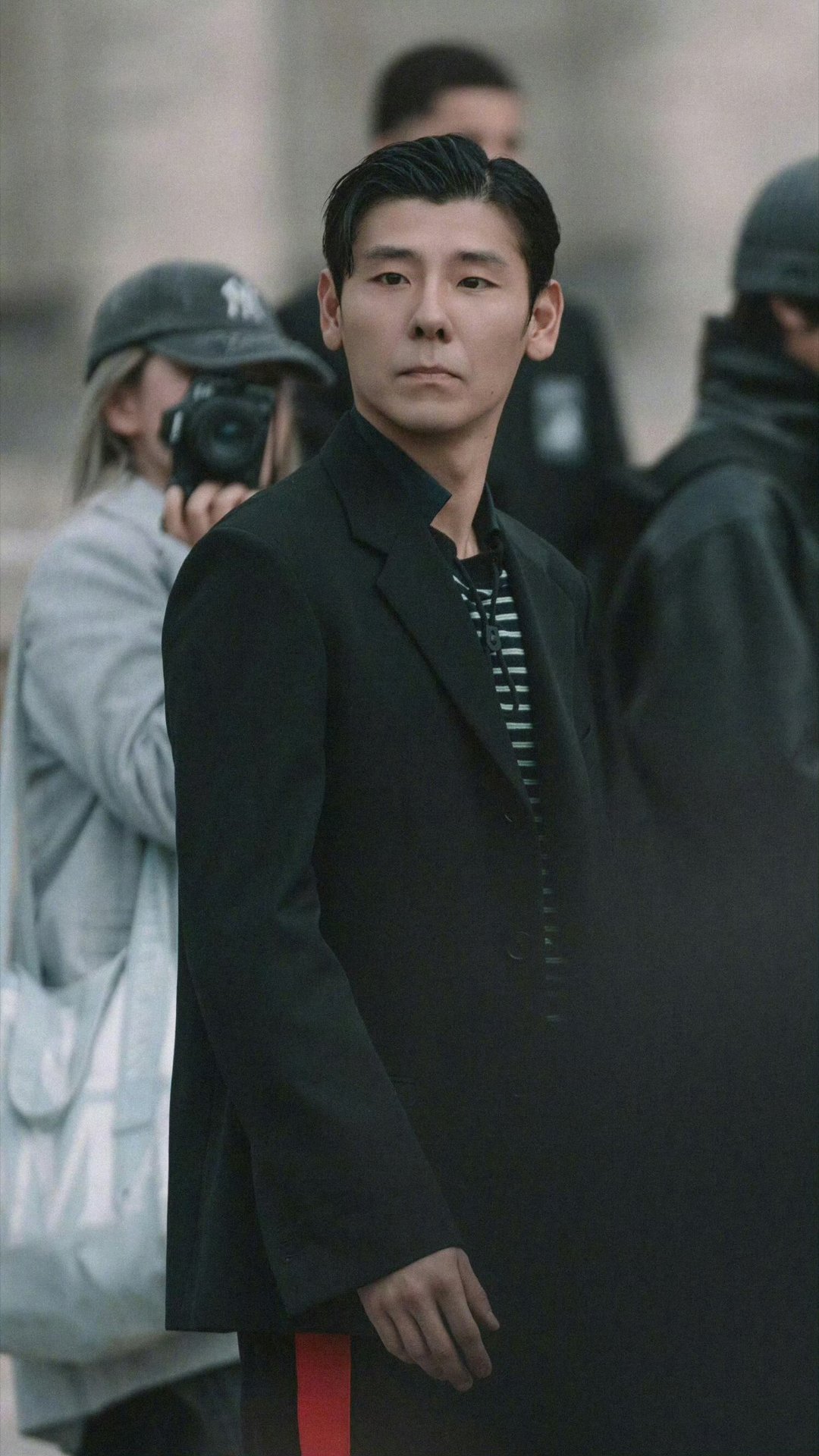 巴黎是蒋奇明的正确打开方式这张脸真的是满满的故事感呀，特别的出片