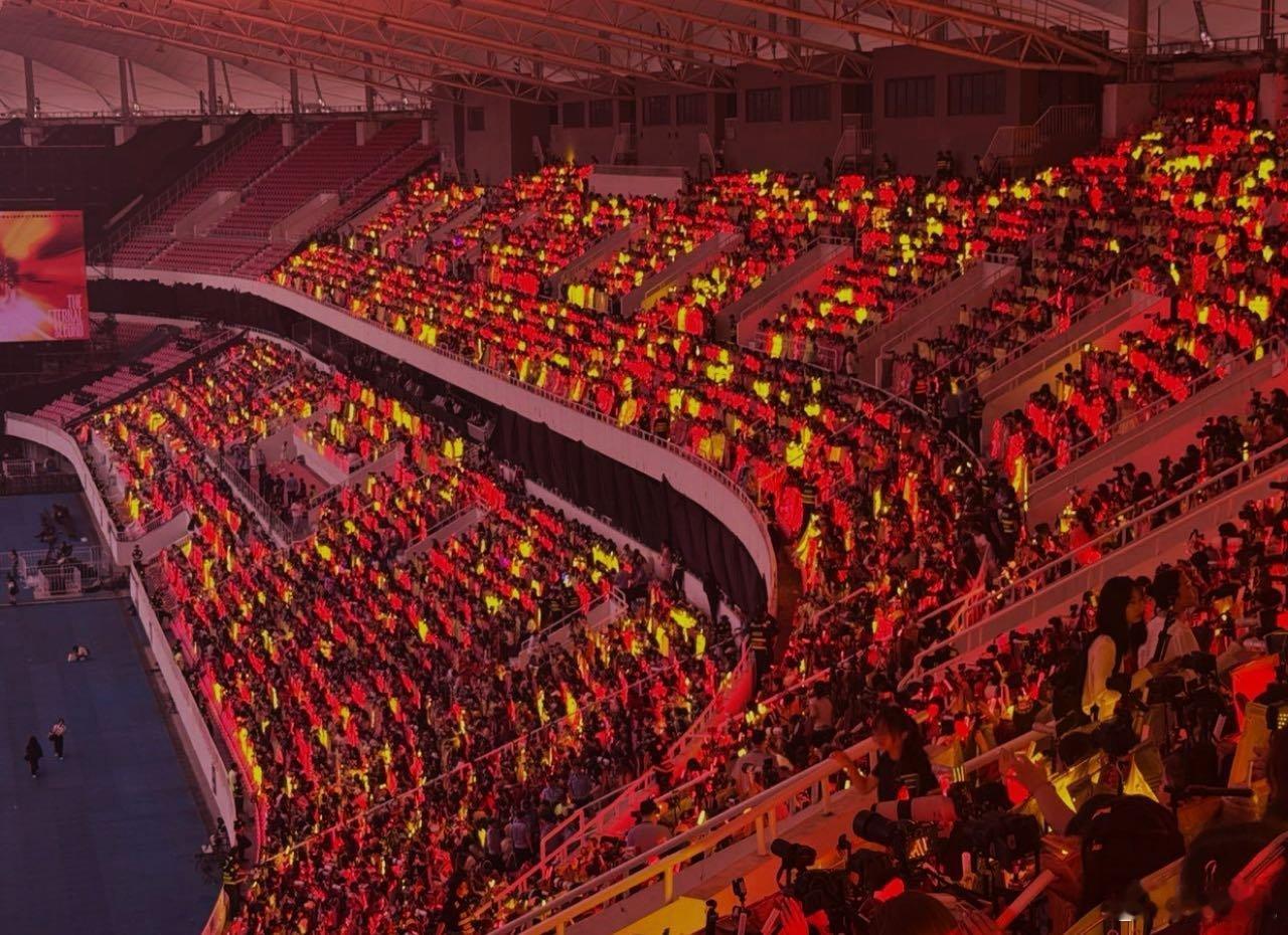 苏新皓全场红｜苏新皓红发 断层人气王苏新皓四天全红，太爽了！ 