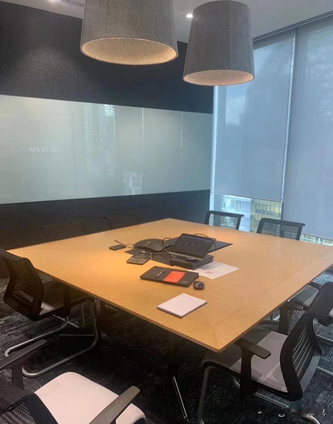 HR工作越来越不好干了，面个试，面试官与00后候选人在面试间杠了起来[捂脸]候选