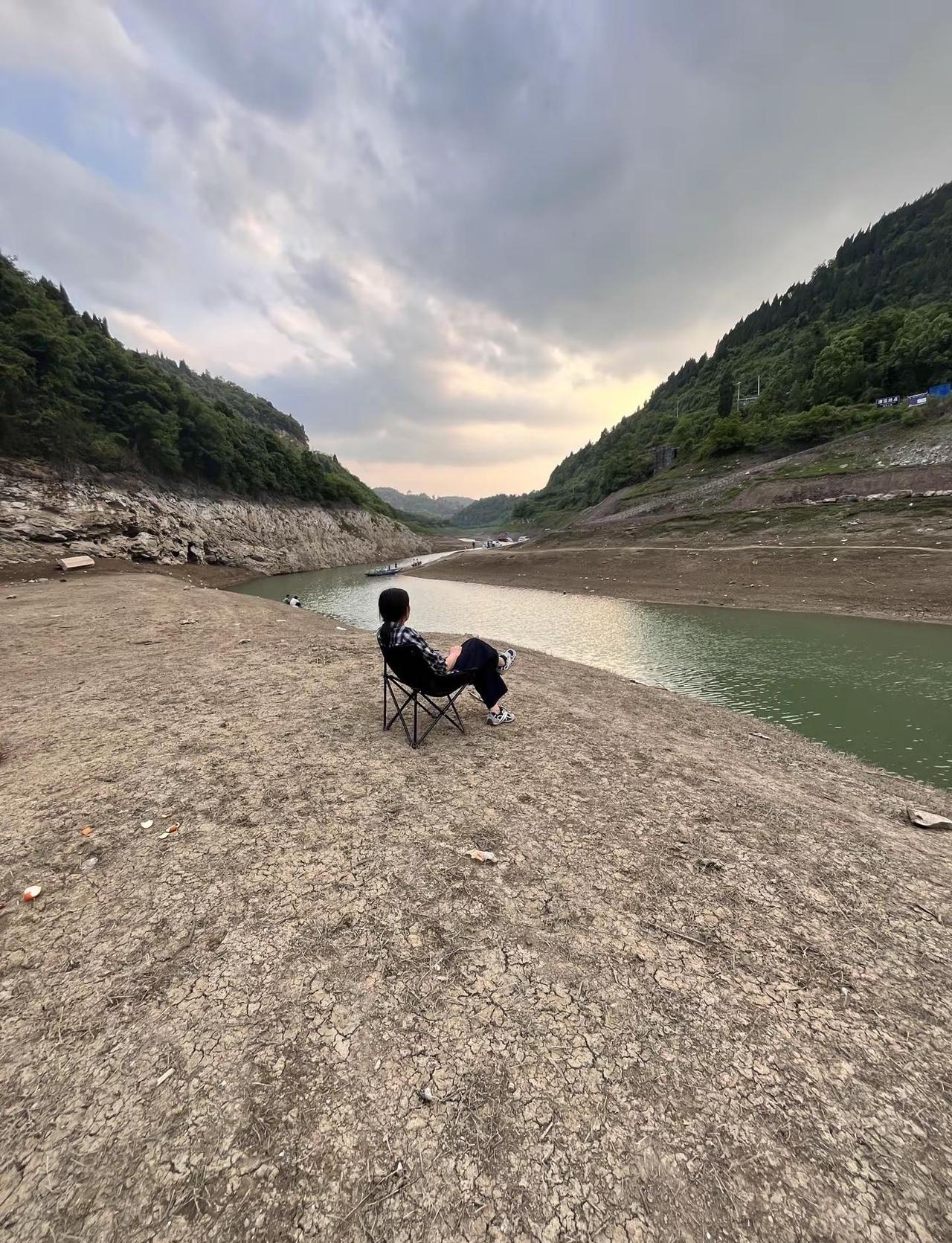 只想把自己养的越来越快乐 平静，其它的 都不太感兴趣。一起享受大自然的美
