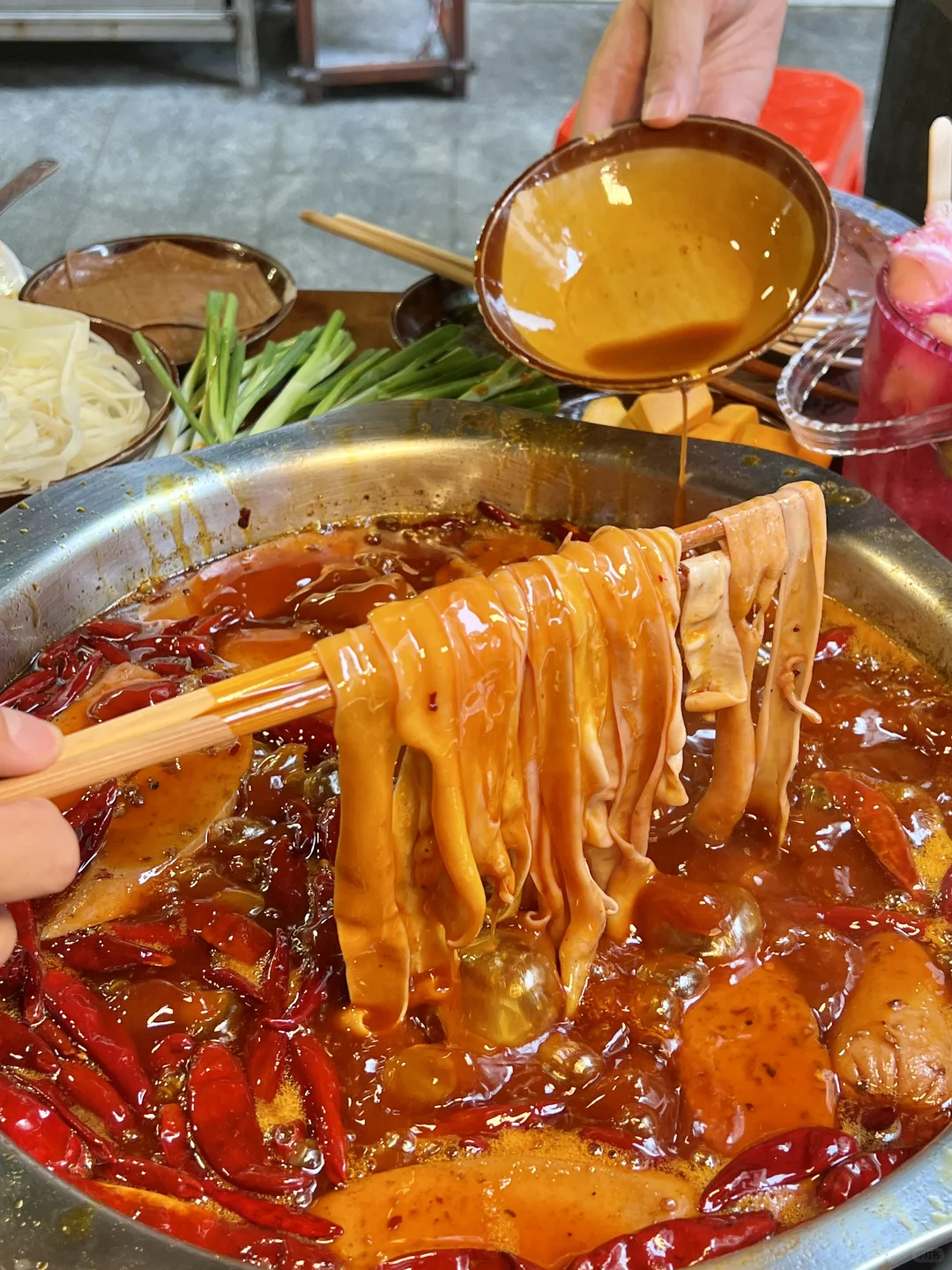 又找到一家地道重庆味的社区火锅～过瘾‼️