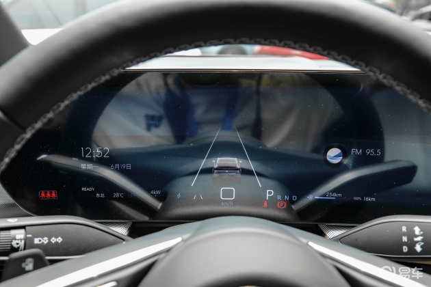 [小鲨帮选车]适合年轻人的15.99万内中大型suv 咄咄逼人的后浪