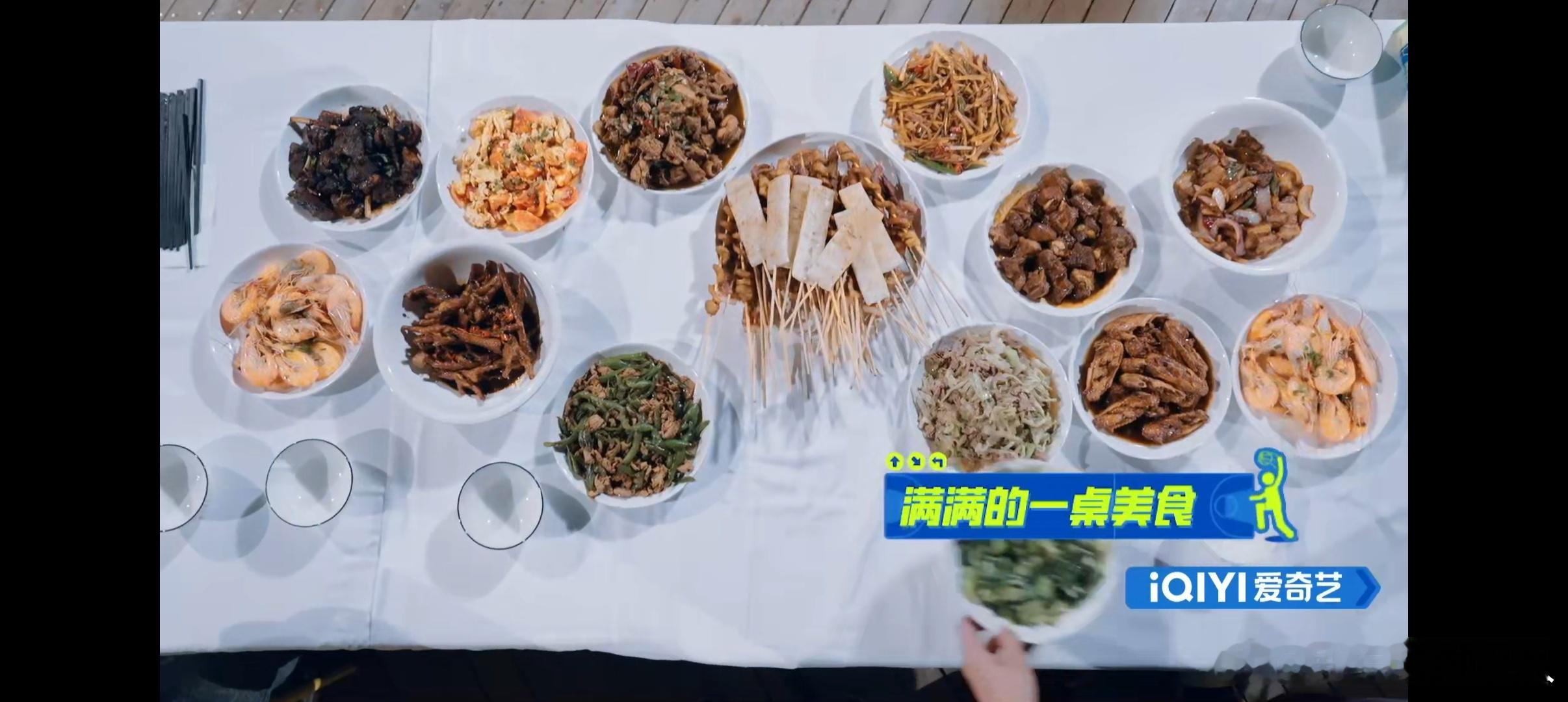 #看他们做饭把人馋哭了#怎么没人告诉我这还是个美食节目呢？男大体育生秒变新东方大