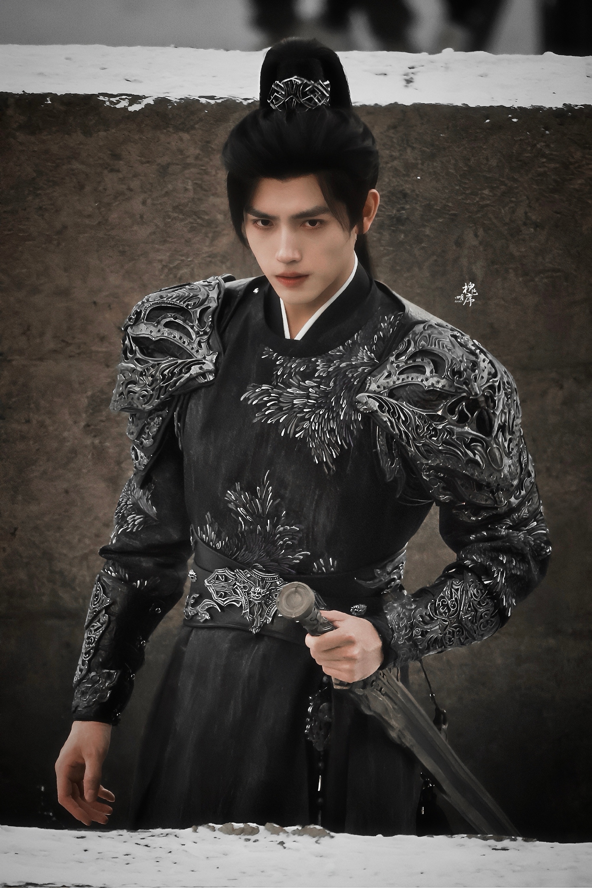 陈飞宇古装仪态 气质这块真的被陈飞宇拿捏住了！不是单纯的站如松坐如钟，而是一种从