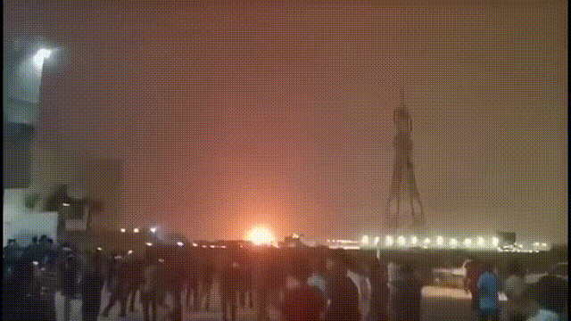 卡塔尔国防部宣布，该国遭到来自伊朗伊斯兰共和国的五枚弹道导弹袭击。声明称，卡塔尔