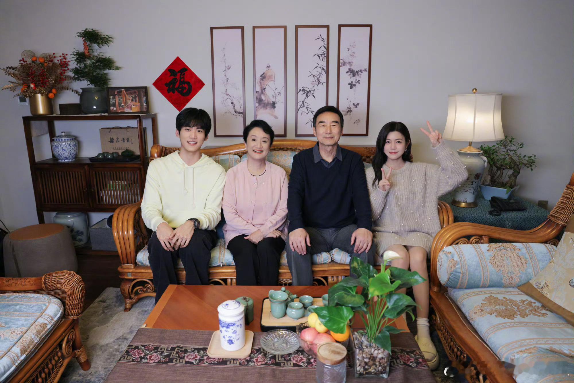 陈妍希周柯宇发文告别狙击蝴蝶好真诚的主演们，小蝴蝶特别好，岑矜和李雾也会一直幸福