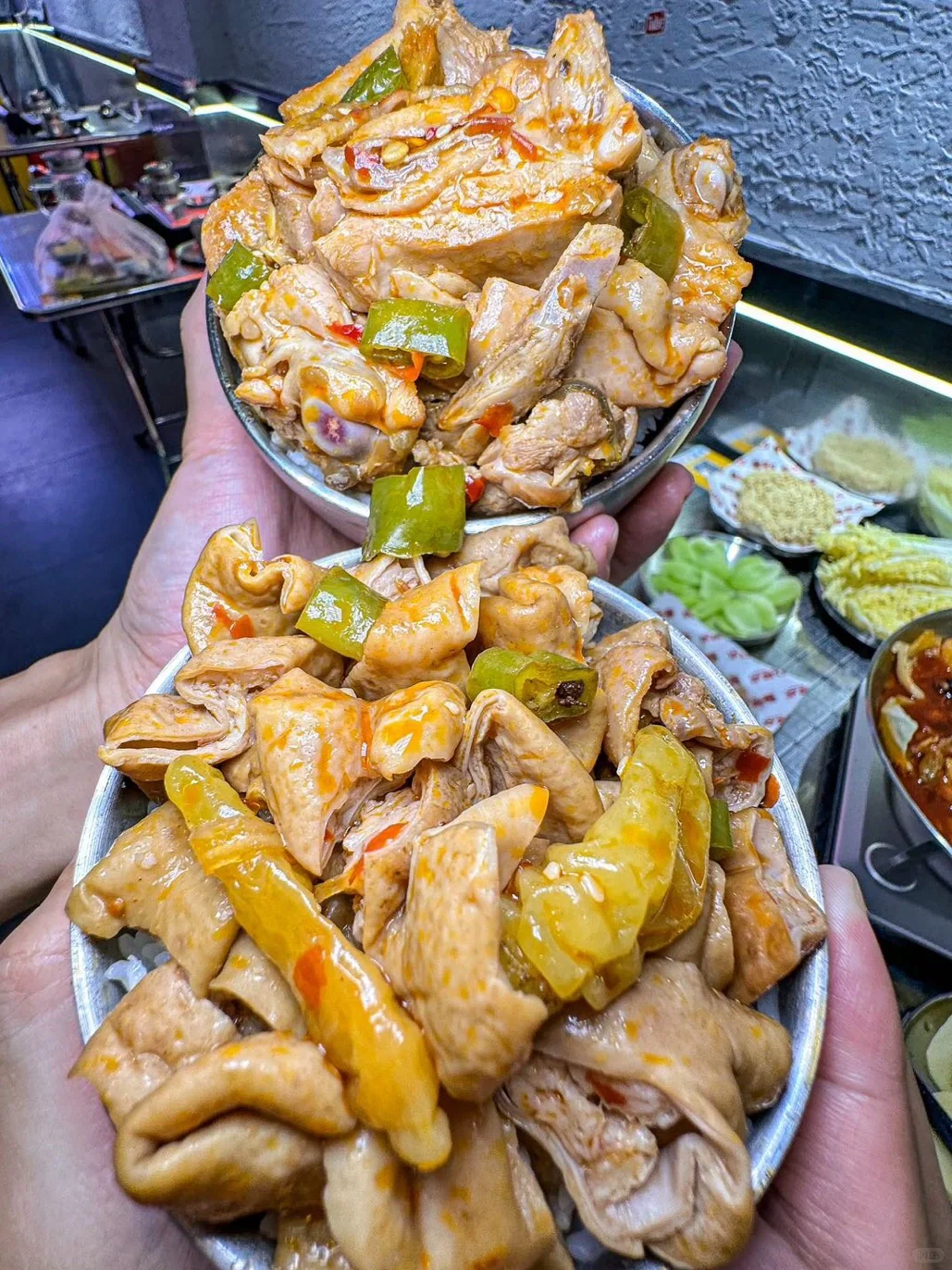 带上你的吃货小伙伴👭一起闯荡吧