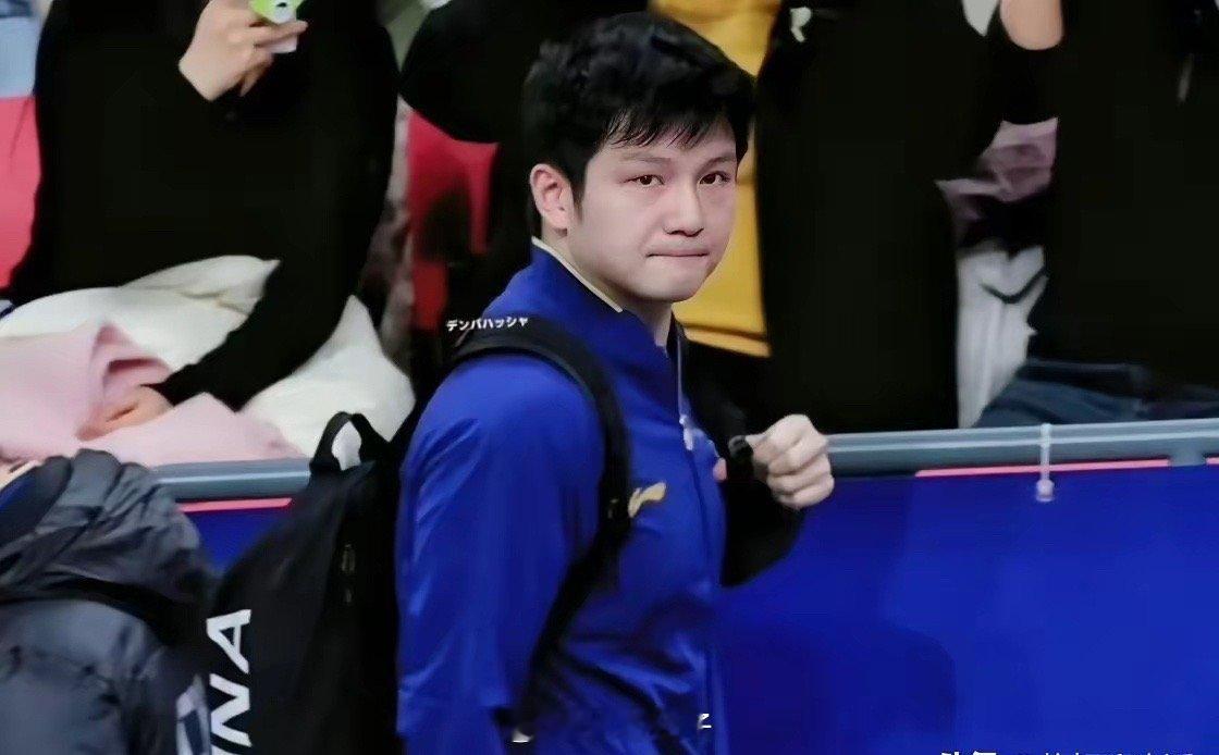 2024乒超联赛的男乒战场，迷雾重重，大家的实力确实让人摸不着头脑:王楚钦打樊振