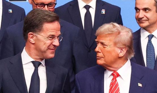 被特朗普曝光谄媚丑态后，北约秘书长又炒“中国威胁”，高志凯说的是对的：“他似乎没