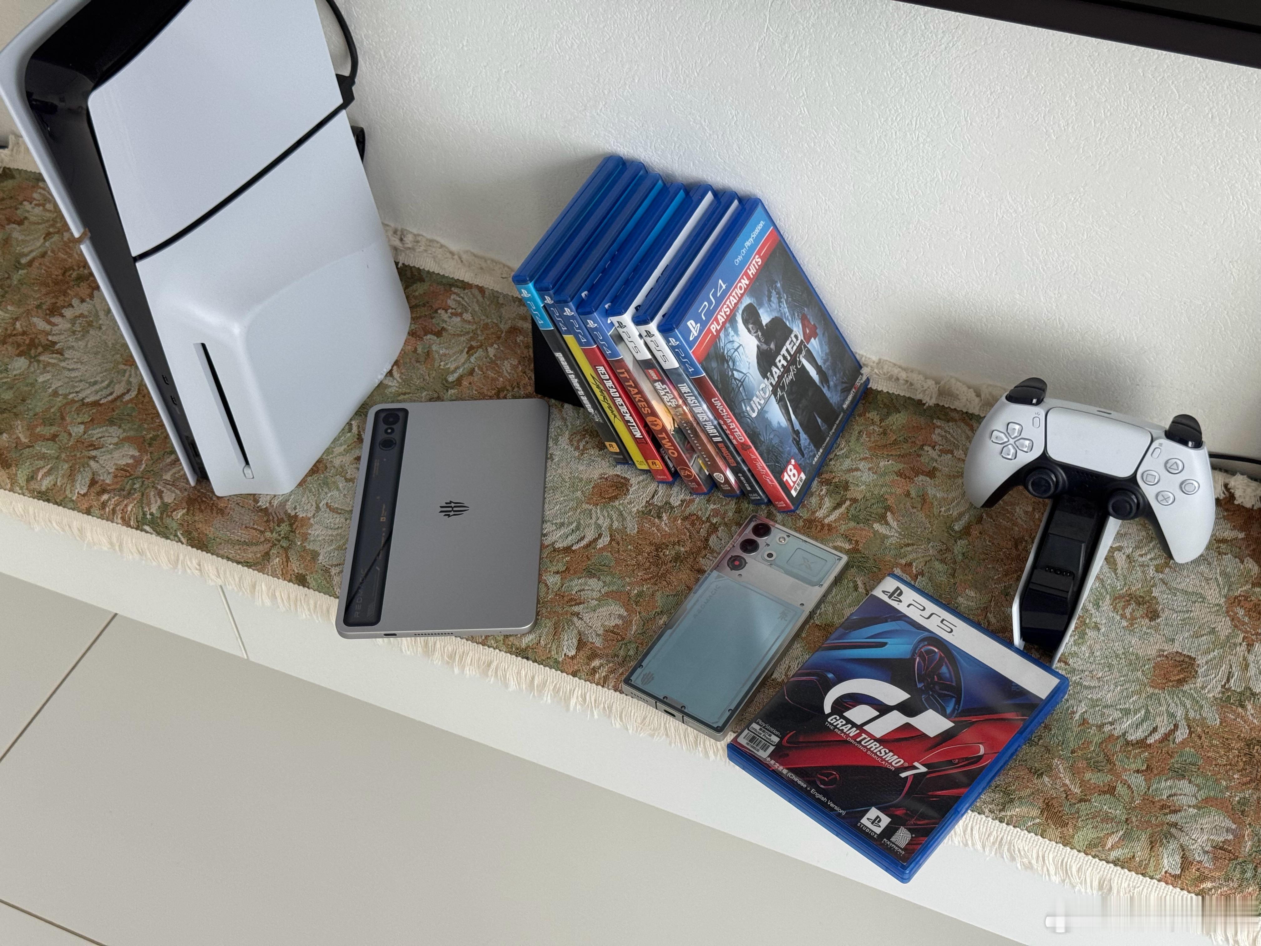 同时拥有这三，我好快乐啊[舔屏]红魔平板3+红魔10S Pro+PS5 ​​​
