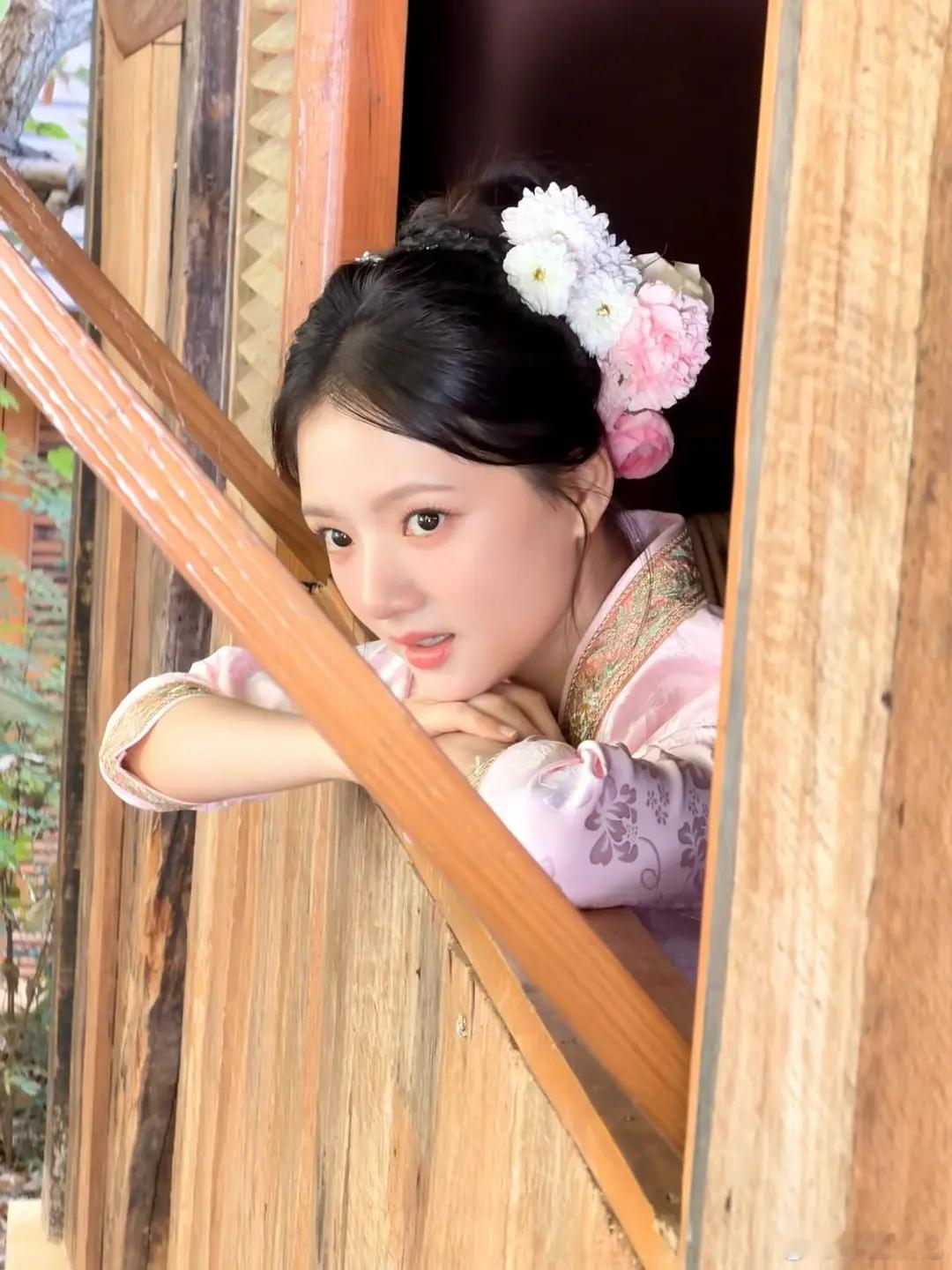 其实任敏挺好看的，当时还被群嘲 