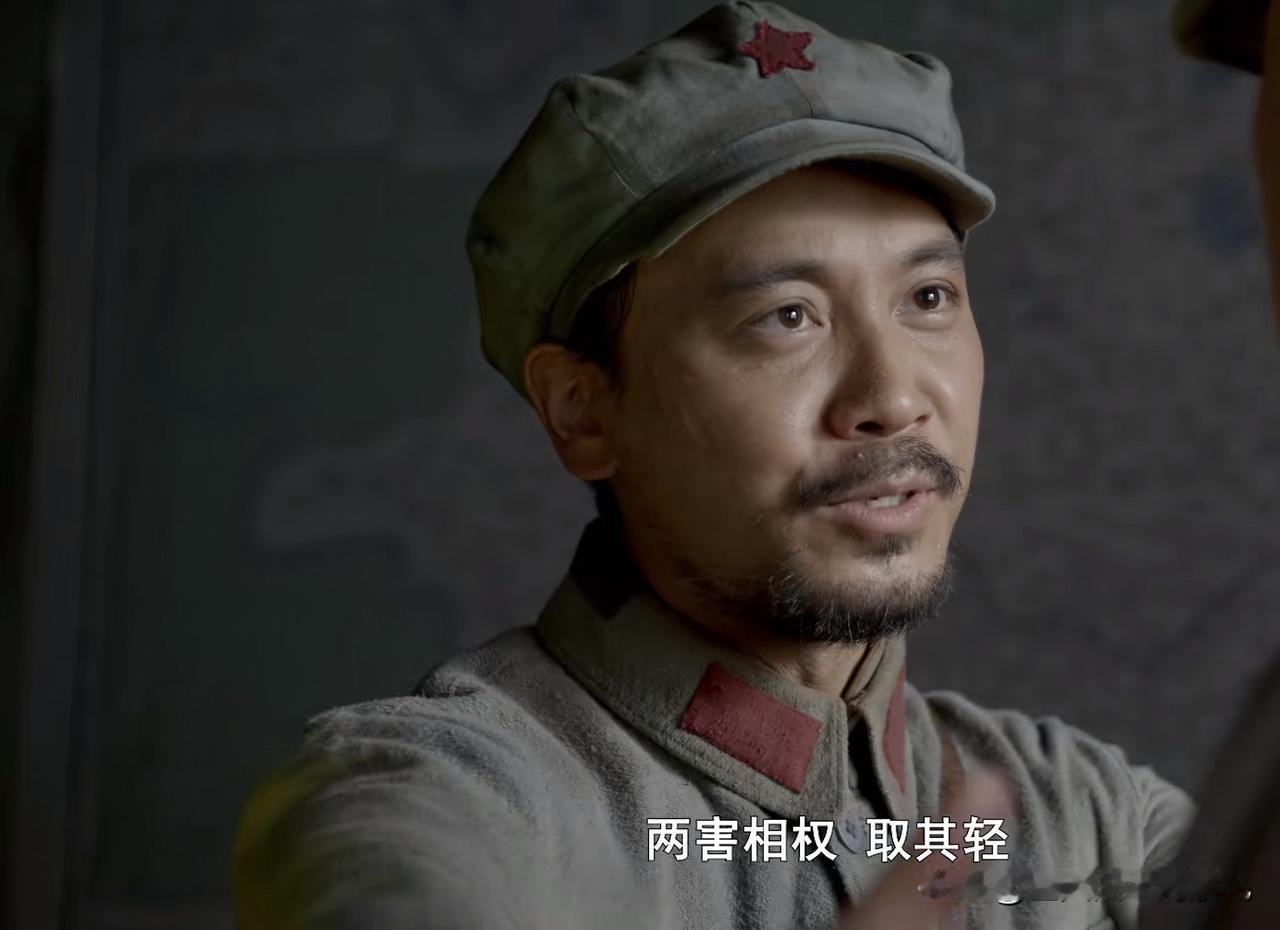 九个弹孔:袁大哥没成天门县县长的狗腿子，他是因为被炸晕苏醒养好伤后，一时寻不到大