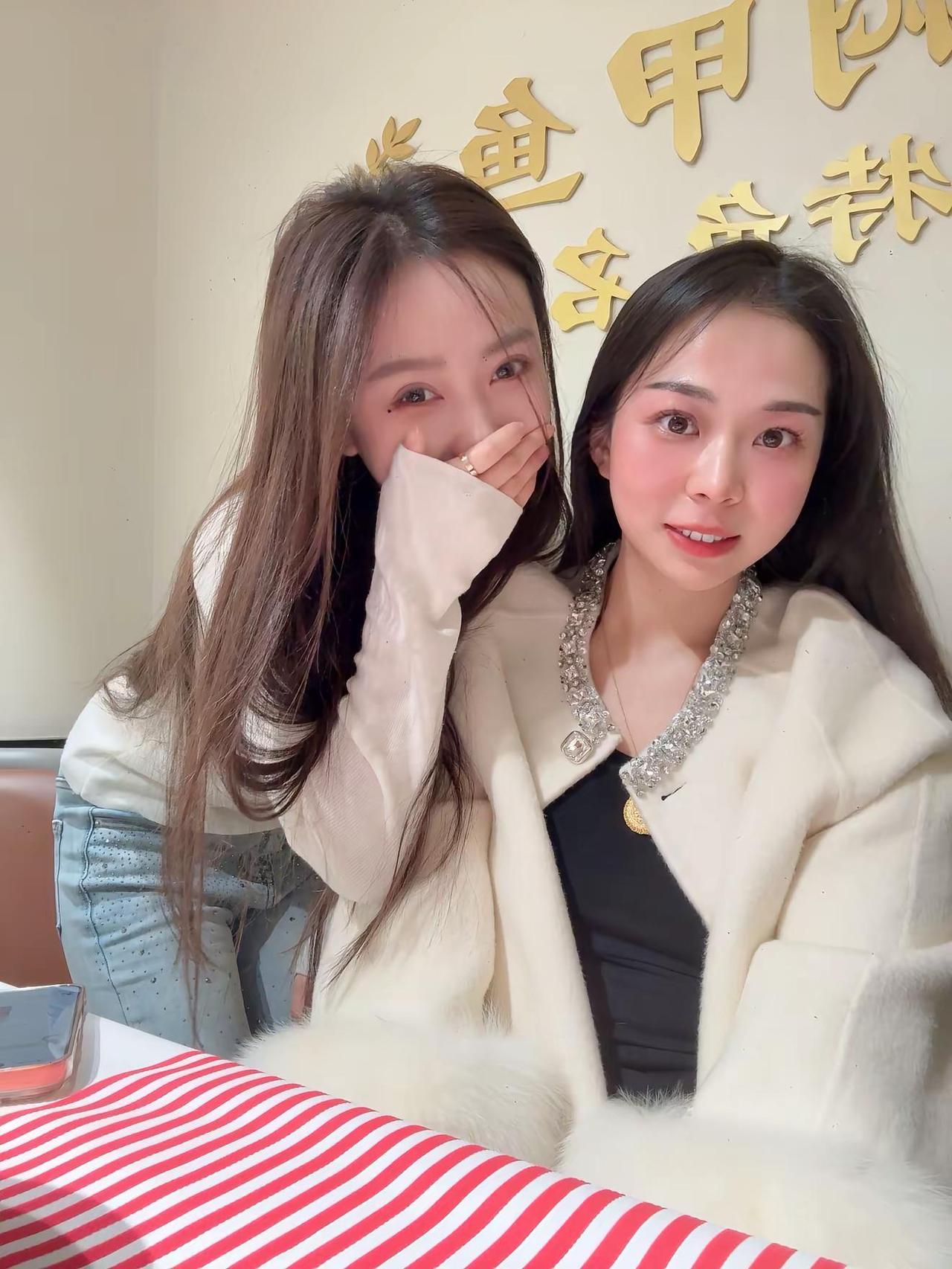 把自己养好比什么都重要想买的东西就买 想吃的东西就吃 不舒服了马上看医生 不想理